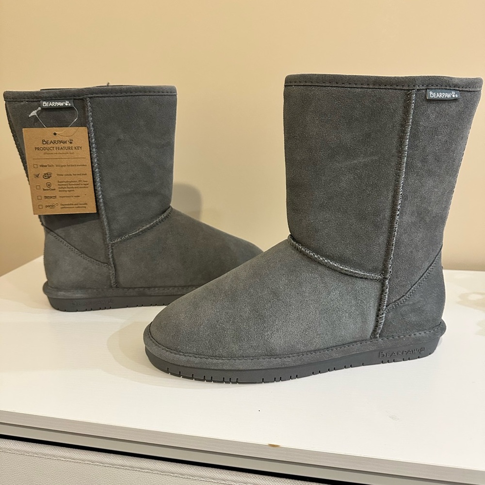 BearPaw Charcoal Suede Boots Size 9W for Women
